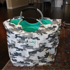 swig beach tote. camo print